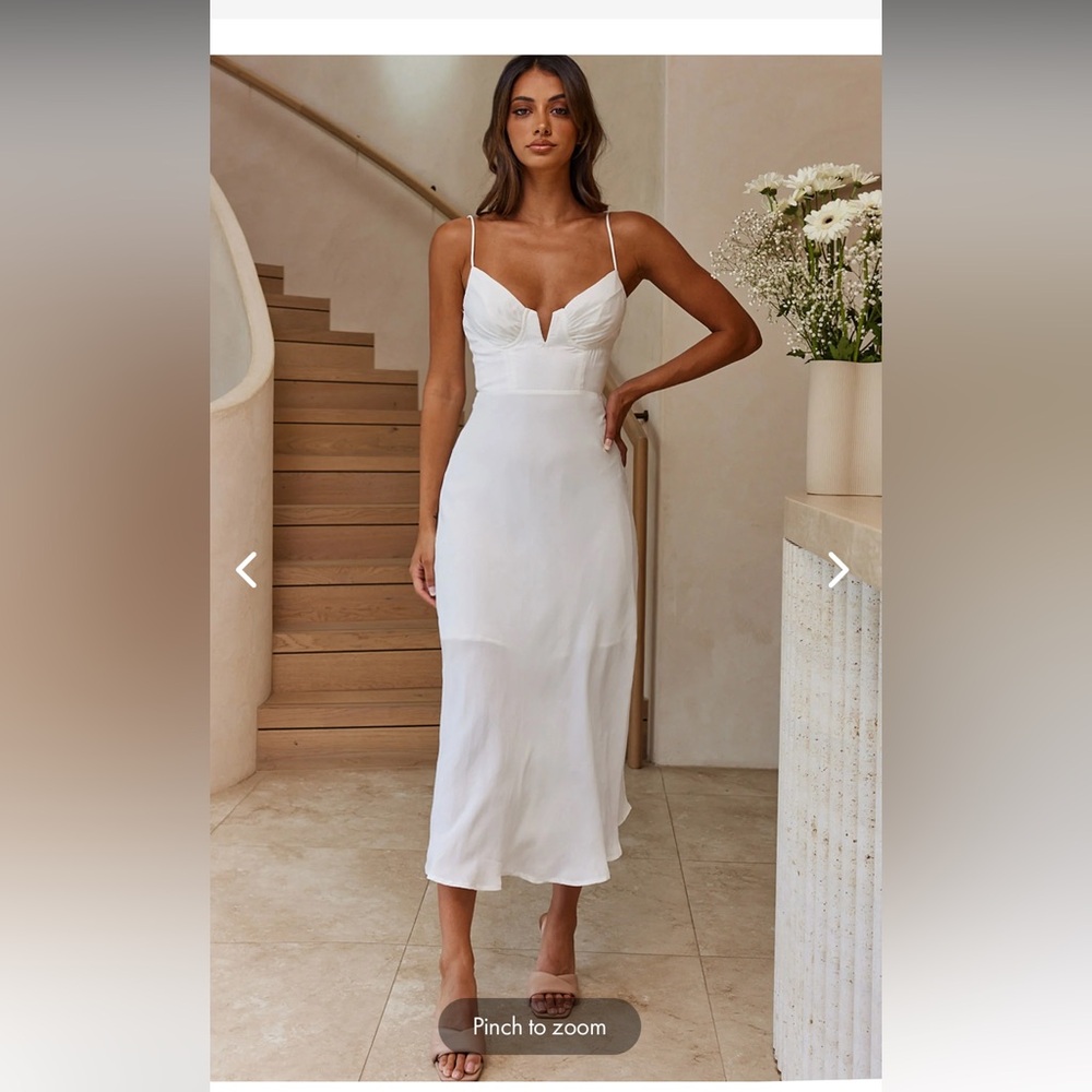 Selfie leslie dress